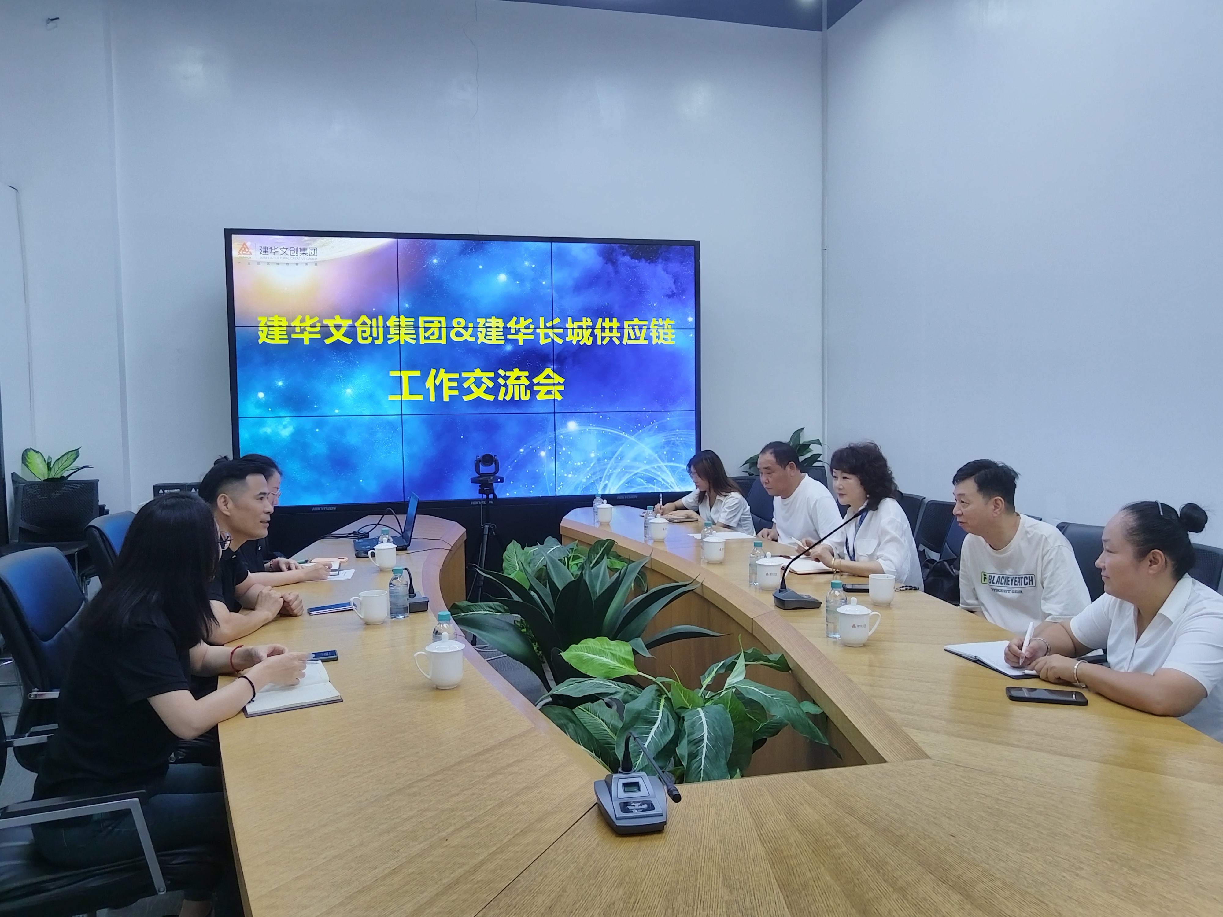 PP电子游戏文创集团与PP电子游戏长城机电公司进行工作互换会