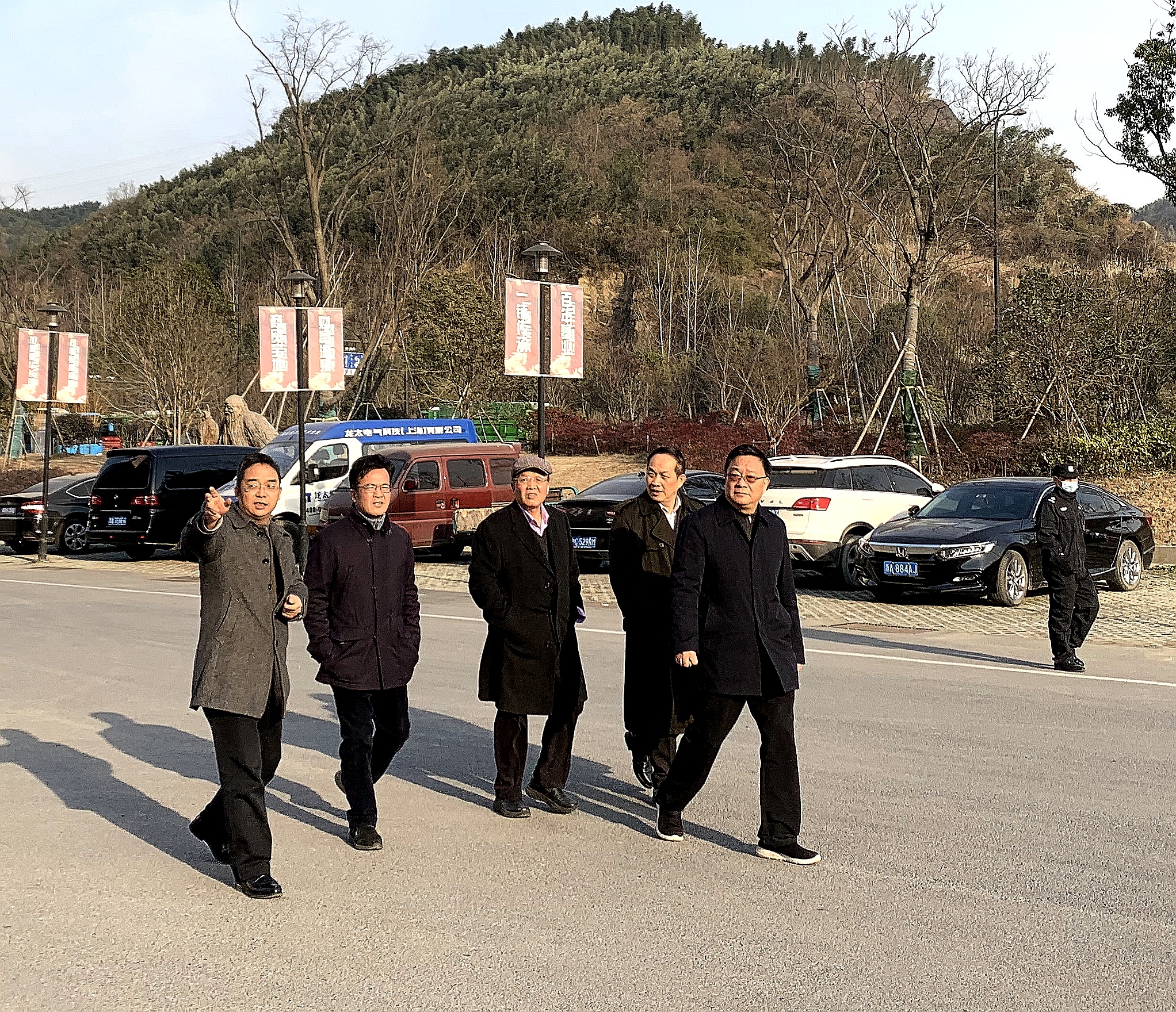 拳拳之心  殷殷之情  老辅导们参观调查PP电子游戏长城机电市场