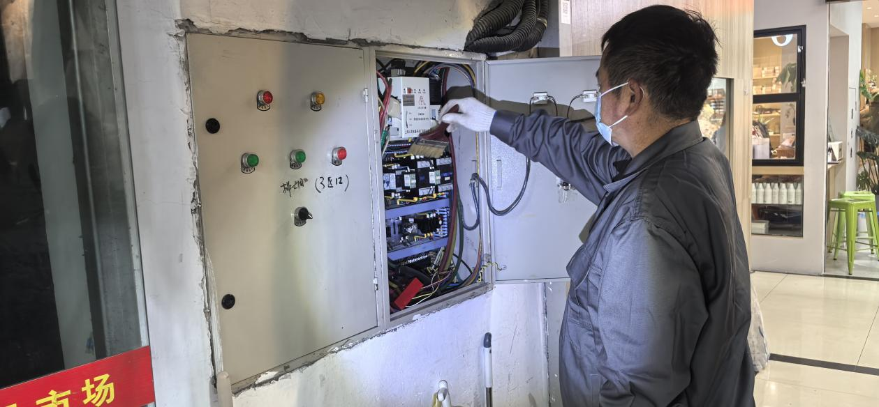 钱江商城排烟风机节造柜守护实现，安全保险再升级