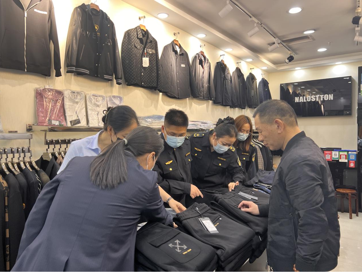 拱墅区市场监督治理局走访钱江商城发展 知识产权；ぷㄏ畈槌卸