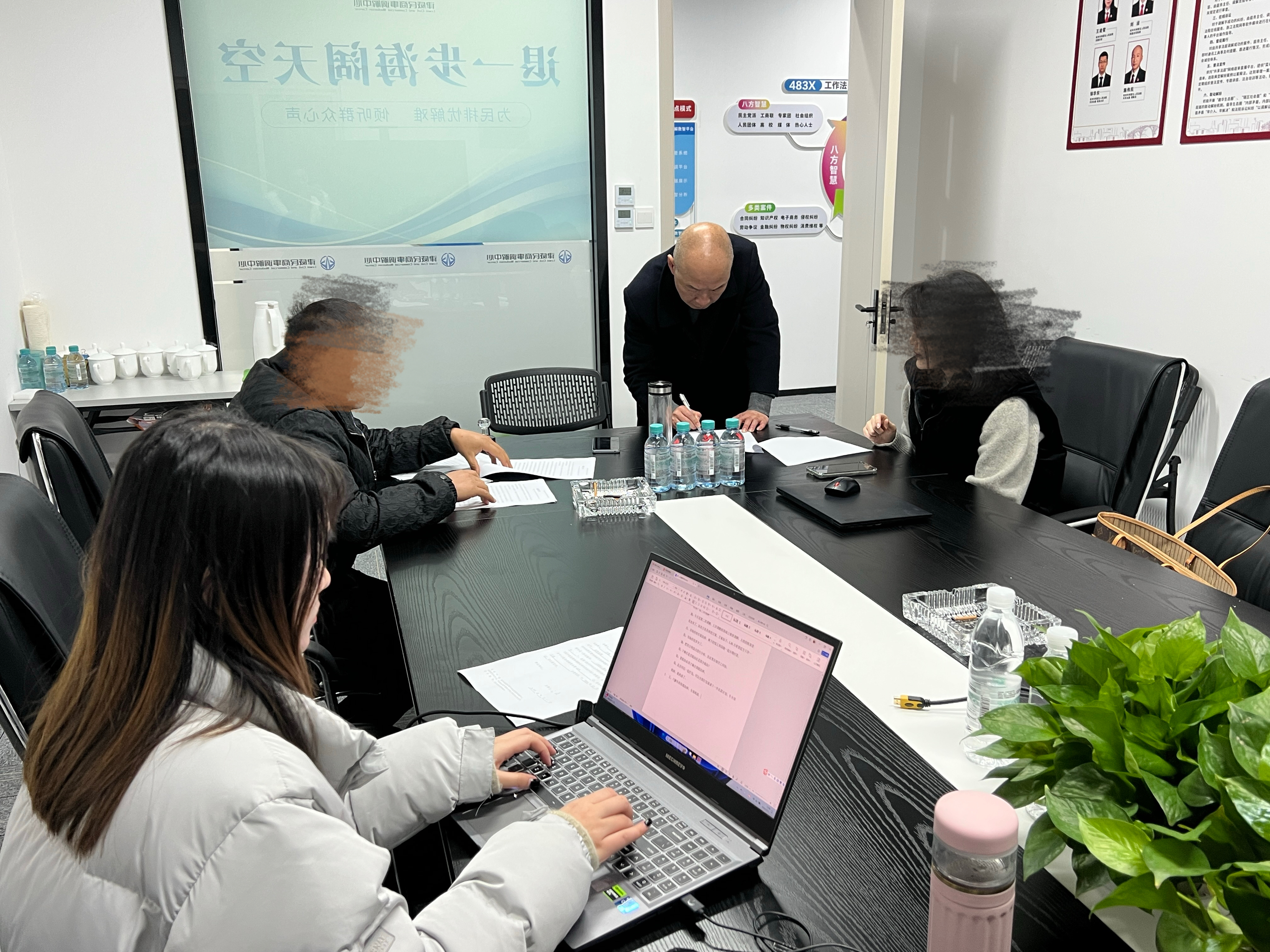 佳节将至不懈怠，高效解纷迎新春